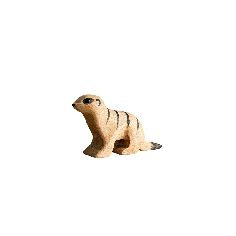 Wooden Meerkat - Crouching